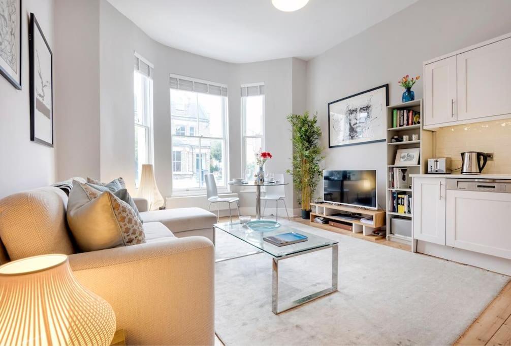 Contemporary Clapham Living Apartment Londra Exterior foto
