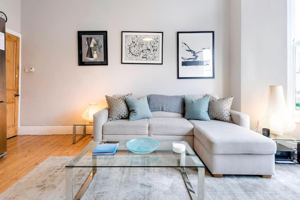 Contemporary Clapham Living Apartment Londra Exterior foto
