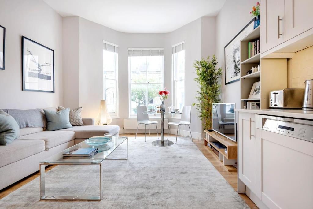 Contemporary Clapham Living Apartment Londra Exterior foto
